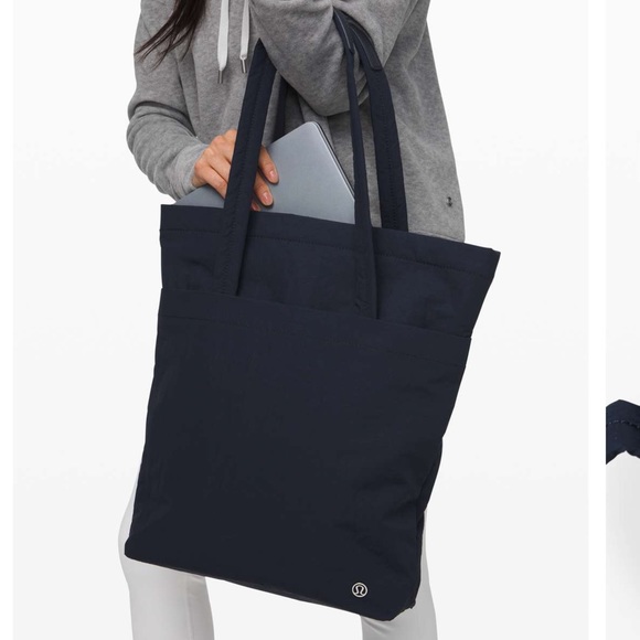 lululemon athletica Handbags - Lululemon On My Level Tote- True Navy- New W/ Tags